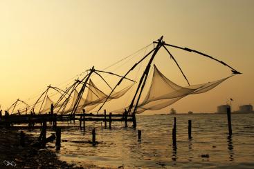 Chinese fishing nets of Kochi. Source: ZEROXZERO (2011)